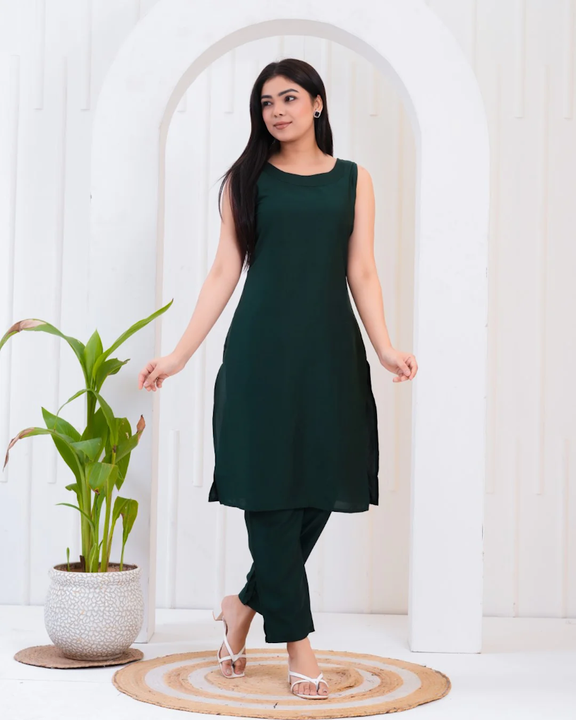 Beautiful Bottle Green Solid Kurta and Pant set For Women  Size XXL